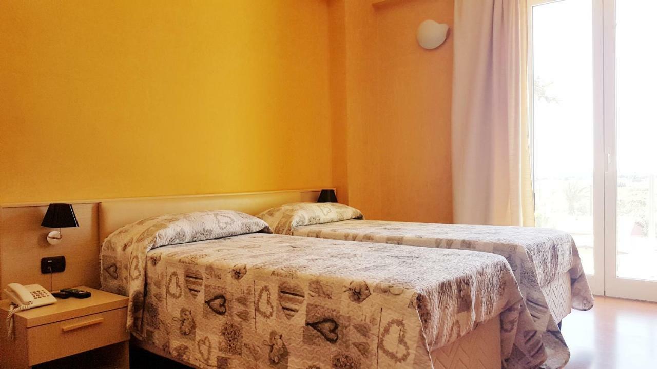 Hotel Pacla アヴォラ エクステリア 写真